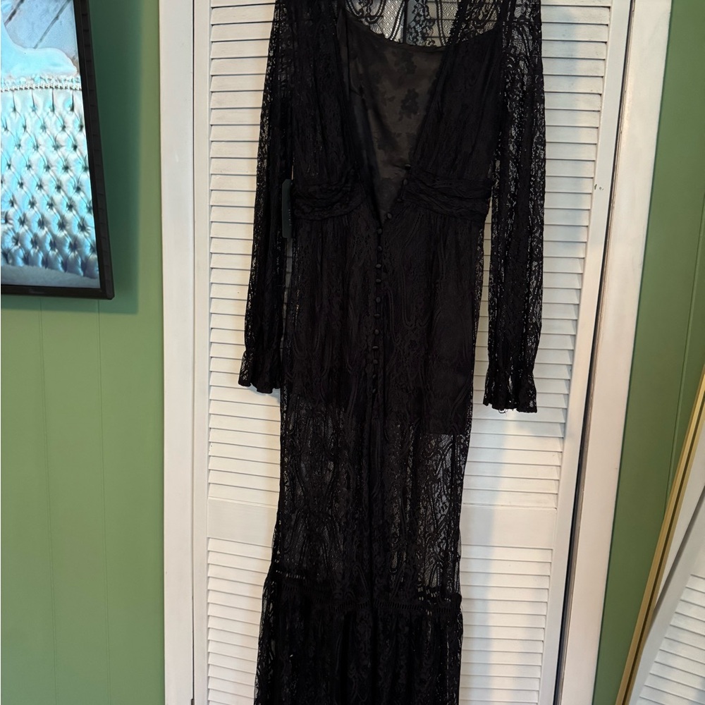 Shyanne Black Lace Maxi Dress